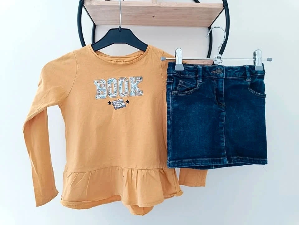 5 ans ensemble teeshirt creeks et jupe monoprix